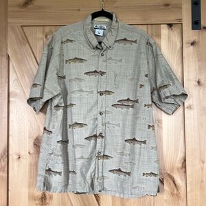 Columbia sportswear fish print river lodge button down shirt size XL in tan